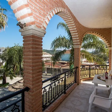 Paradise Bar Lägenhetshotell Plános