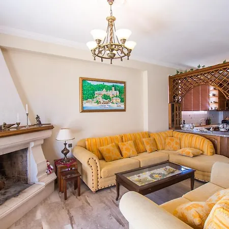 Lägenhetshotell Paradise Bar 4*