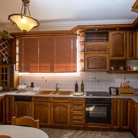 Lägenhetshotell Paradise Bar 4*