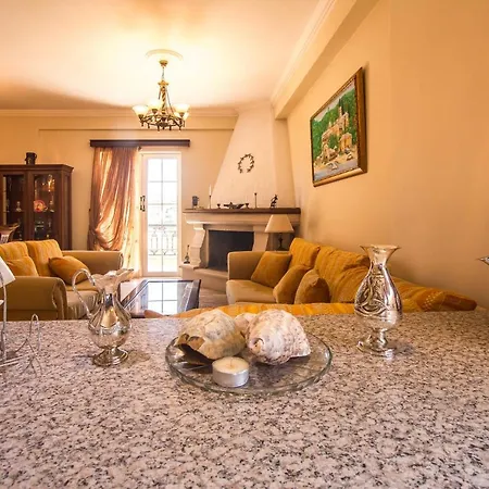 Lägenhetshotell Paradise Bar 4*