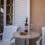Paradise Bar