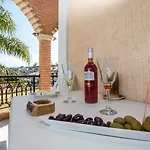 Aparthotel Paradise Bar
