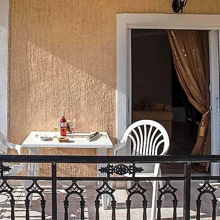 Paradise Bar Aparthotel Planos (Zakynthos)