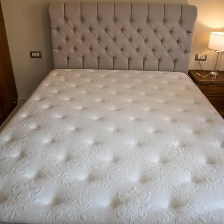 아파트호텔 Paradise Bar 4*